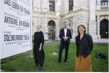 Alexandra Althoff (Stellv. Künstlerische Direktorin, Burgtheater), Anja Sczilinski (Leitung Burgtheaterstudio, Regisseurin) und Mag. Heinrich Himmer (Wiener Bildungsdirektor)